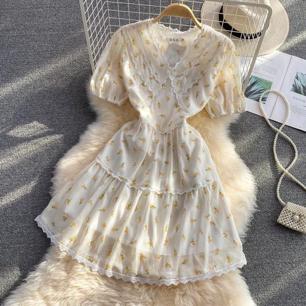 casual dresses 2021 summer elegant sweet v-neck floral dress puff sleeve women lace high waist bohemian party beach robe, Black;gray
casual dresses 2021 summer elegant sweet v-neck floral dress puff sleeve women lace high waist bohemian party beach robe, Black;gray