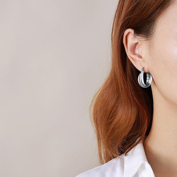 hoop & huggie 2021 korean version of earrings ins french style titanium steel three-ring three-color trendy temperament for women, Golden;silver
hoop & huggie 2021 korean version of earrings ins french style titanium steel three-ring three-color trendy temperament for women, Golden;silver