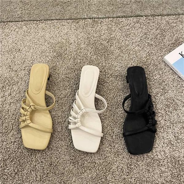 slippers 2021 ins fashion women weave square toe casual shoes female flip flops beach sandals ladiesmid heels slides outdoor, Black
slippers 2021 ins fashion women weave square toe casual shoes female flip flops beach sandals ladiesmid heels slides outdoor, Black