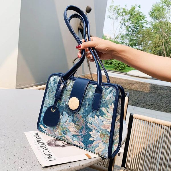 evening bags flowers pattern clan style female tote bag 2021 luxury women's designer shoulder high capacity shopping handbags
evening bags flowers pattern clan style female tote bag 2021 luxury women's designer shoulder high capacity shopping handbags