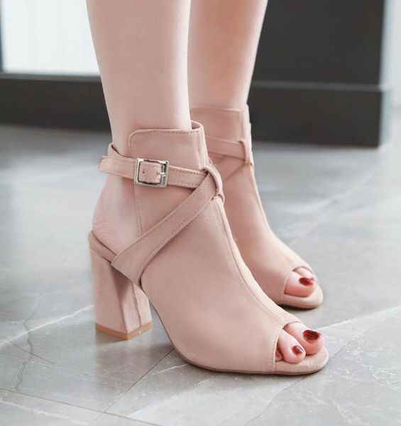thick chunky block high heel gladiator sandals ladies shoes flock peep toe punk gothic quality 2021 summer, Black
thick chunky block high heel gladiator sandals ladies shoes flock peep toe punk gothic quality 2021 summer, Black