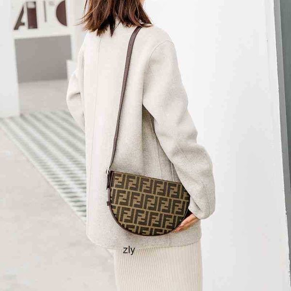 old flower leather saddle bag women's middle ancient french staff armpit semi round retro embroidery ff small 20211 new style zly
old flower leather saddle bag women's middle ancient french staff armpit semi round retro embroidery ff small 20211 new style zly