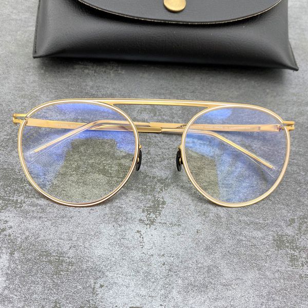german glasses ultra light screw less fashion single beam metal toad myopia frame flat lens, White;black
german glasses ultra light screw less fashion single beam metal toad myopia frame flat lens, White;black