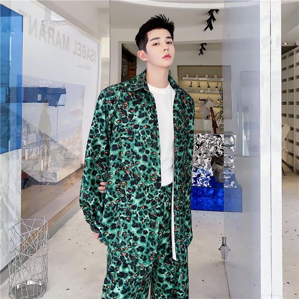 autumn green color leopard print long sleeve men shirt korean style fashion ovesized shirts street casual blouse men's, White;black
autumn green color leopard print long sleeve men shirt korean style fashion ovesized shirts street casual blouse men's, White;black