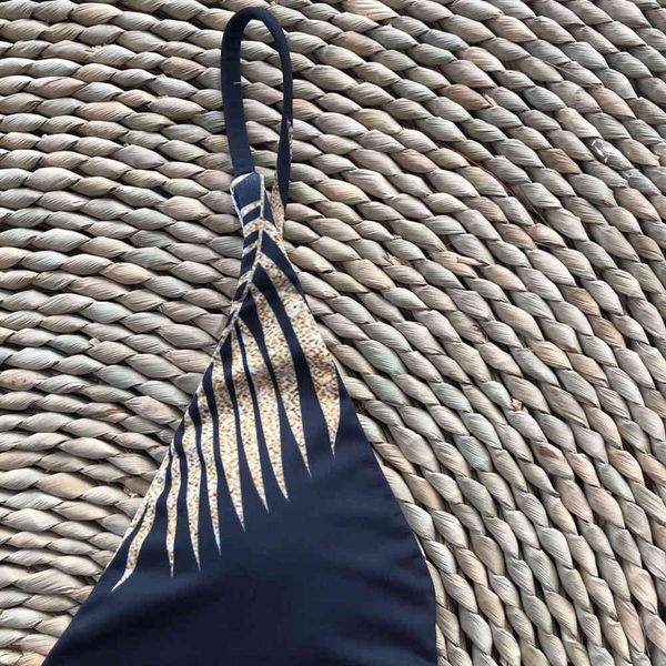 2021 new leave print mini female swimsuit micro thong women swimwear two-pieces bikini set bather bathing suit swiming
2021 new leave print mini female swimsuit micro thong women swimwear two-pieces bikini set bather bathing suit swiming
