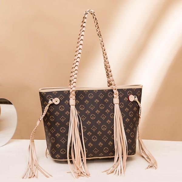 women totes shoulder bag vintage printing large purse tassel strap handbag evening bags
women totes shoulder bag vintage printing large purse tassel strap handbag evening bags