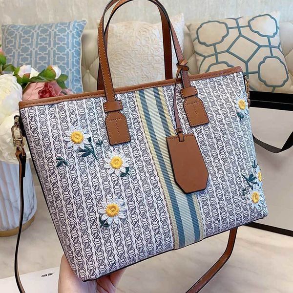 ladies crossbody fashion shoulder quality shopping bag large tote handbag colorful pouch
ladies crossbody fashion shoulder quality shopping bag large tote handbag colorful pouch