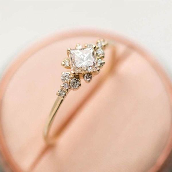 wedding rings fashion women size 6-10 tiny crystal ring gold color dainty stackable gift party jewelly, Slivery;golden
wedding rings fashion women size 6-10 tiny crystal ring gold color dainty stackable gift party jewelly, Slivery;golden