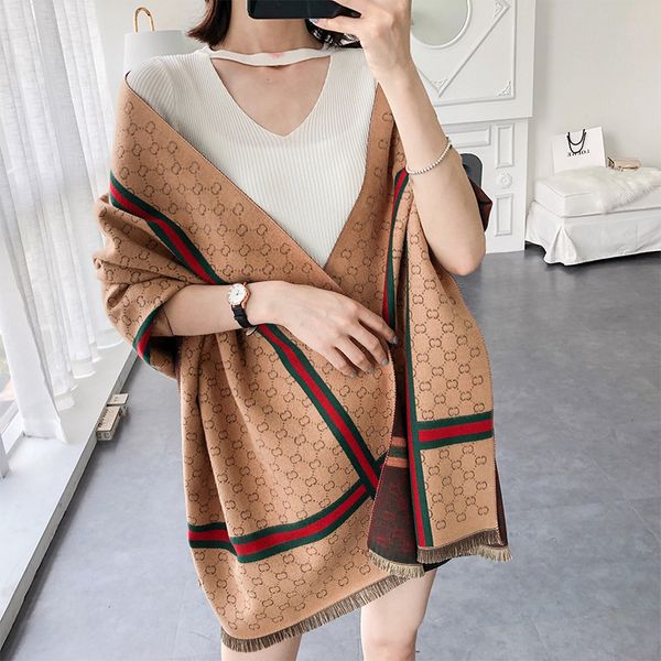 imitation cashmere scarf women's and new warm thickened letter double-sided shawl bib live broadcast, Blue;gray
imitation cashmere scarf women's and new warm thickened letter double-sided shawl bib live broadcast, Blue;gray