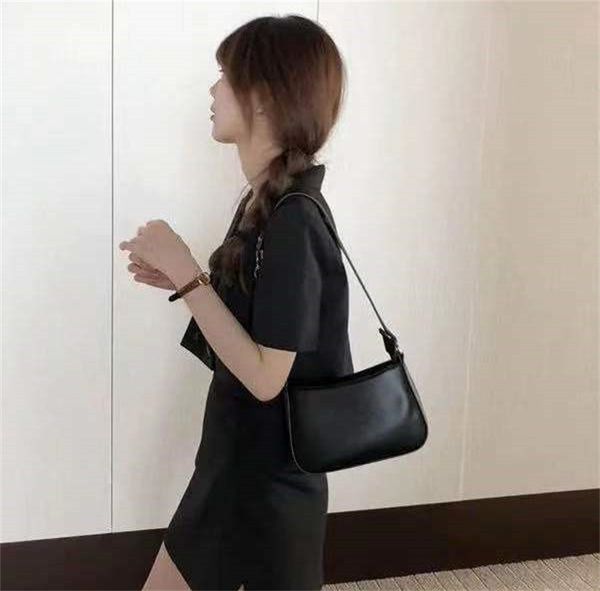 designers duffel bags 45cm 55cm luxury large capacity travel sale women men genuine leather shoulder fashion bag carry rivets with lock head
designers duffel bags 45cm 55cm luxury large capacity travel sale women men genuine leather shoulder fashion bag carry rivets with lock head