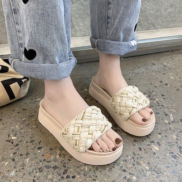 slippers platform women metal chain thick sole sandals summer pleated open toe black beige 2021
slippers platform women metal chain thick sole sandals summer pleated open toe black beige 2021
