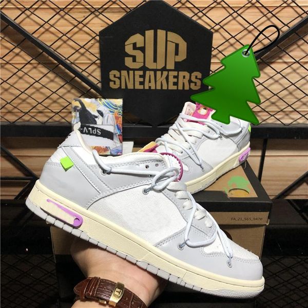 2022 men woman sb low running shoes black white the 50 ts night of mischief chunky bears strange love unc mens sports trainers w
2022 men woman sb low running shoes black white the 50 ts night of mischief chunky bears strange love unc mens sports trainers w