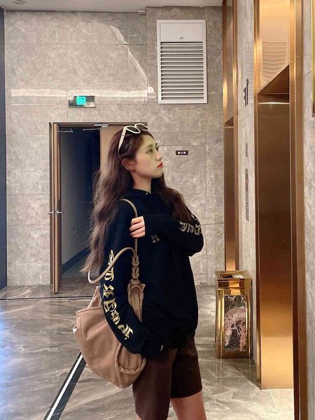 sanskrit gold gilded glitter trend letter printed black hoodie loose men's and women's
sanskrit gold gilded glitter trend letter printed black hoodie loose men's and women's