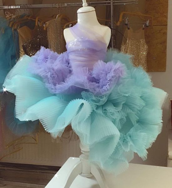 2021 luxurious one shoulder flower girl dresses ball gown tiers tulle colorful lilttle kids birthday pageant weddding gowns zj674, White;blue
2021 luxurious one shoulder flower girl dresses ball gown tiers tulle colorful lilttle kids birthday pageant weddding gowns zj674, White;blue