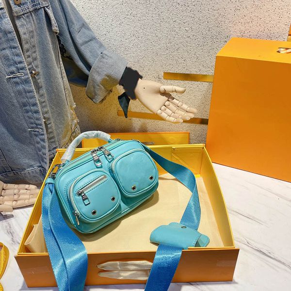 utility cross body women fashion bags since 1854 designer handbags latest crossbody size 20*13cm
utility cross body women fashion bags since 1854 designer handbags latest crossbody size 20*13cm