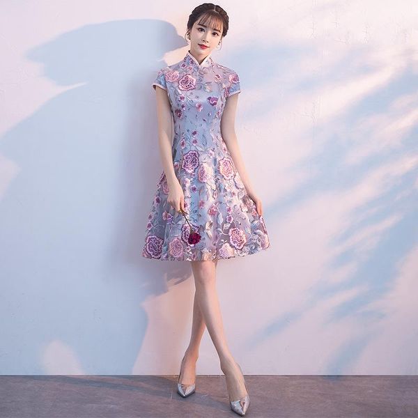 women elegant mandarin collar chinese banquet gown exquisite flower embroidery novelty qipao short sleeve formal party dress ethnic clothing, Red
women elegant mandarin collar chinese banquet gown exquisite flower embroidery novelty qipao short sleeve formal party dress ethnic clothing, Red