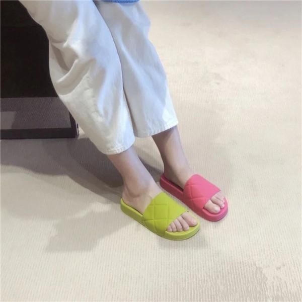 slippers brand desginer outdoor slides shoes women pool beach plaid rubber tpu flats woman, Black
slippers brand desginer outdoor slides shoes women pool beach plaid rubber tpu flats woman, Black