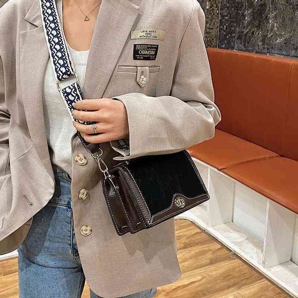 2022 latest models designer handbags on clearance women's fashion popular messenger in autumn and winter
2022 latest models designer handbags on clearance women's fashion popular messenger in autumn and winter
