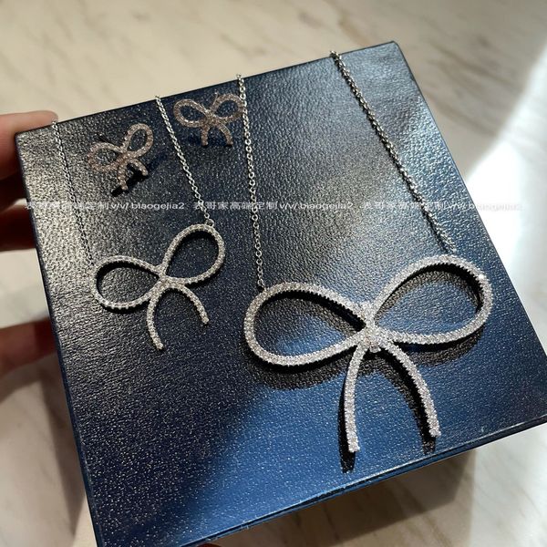 exquisite light luxury high-grade feeling bowknot diamond necklace collarbone chain earrings 925 silver 18k designers jewelry
exquisite light luxury high-grade feeling bowknot diamond necklace collarbone chain earrings 925 silver 18k designers jewelry