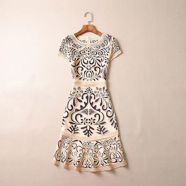dress the spring and summer women style retro embroidery slim o-neck elegant lady plus size party dress -4xl, Black;gray
dress the spring and summer women style retro embroidery slim o-neck elegant lady plus size party dress -4xl, Black;gray