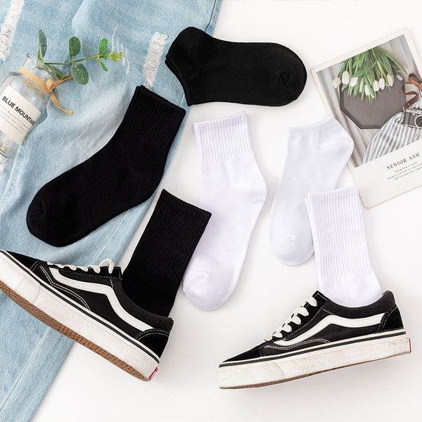children's medium tube black white stockings autumn and winter fashion college style solid color couple socks men
children's medium tube black white stockings autumn and winter fashion college style solid color couple socks men