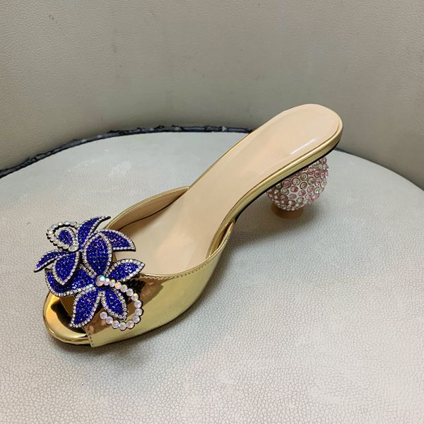 2021 women ladies genuine real leather high heels summer sandals bead 3d flower flip-flops slipper slip-on wedding dress gladiator shoes dia, Black
2021 women ladies genuine real leather high heels summer sandals bead 3d flower flip-flops slipper slip-on wedding dress gladiator shoes dia, Black