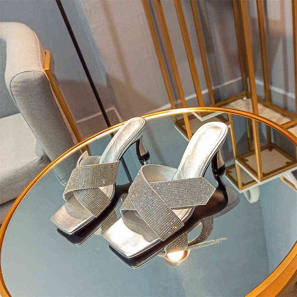 dress shoes 2022 style square head heel shoes with diamond cross belt and one foot pedaling thick heel sandals, Black
dress shoes 2022 style square head heel shoes with diamond cross belt and one foot pedaling thick heel sandals, Black