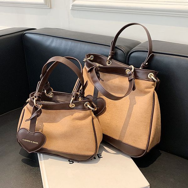 hangbags bag women's 2021 simple fashion frosted face portable single shoulder messenger contrast color trend tote
hangbags bag women's 2021 simple fashion frosted face portable single shoulder messenger contrast color trend tote