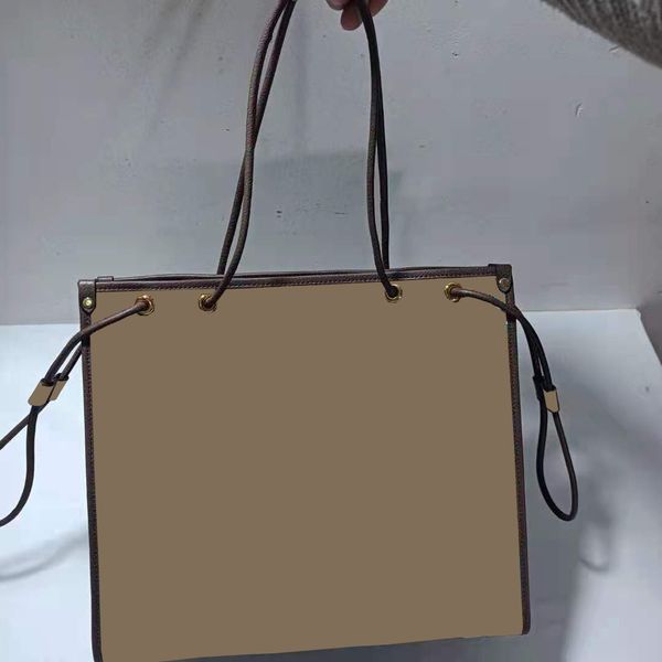 high-quality fashion large-capacity shopping bag khaki classic cartoon pattern handbag, fast delivery
high-quality fashion large-capacity shopping bag khaki classic cartoon pattern handbag, fast delivery