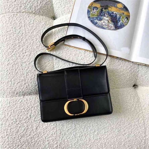 handbagnew d family box montaigne bag single shoulder portable slant span small leather women's luxury handbaggg bag
handbagnew d family box montaigne bag single shoulder portable slant span small leather women's luxury handbaggg bag