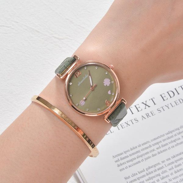 summer flowers women watches fashion green leather ladies dress watch relogio feminino zegarek damski female clock wristwatches, Slivery;brown
summer flowers women watches fashion green leather ladies dress watch relogio feminino zegarek damski female clock wristwatches, Slivery;brown