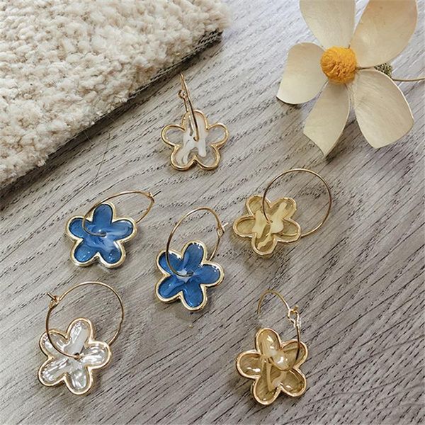Korea Colorful Transparent Acrylic Geometric Flower Circel Hoop Earrings For Women Party Fashion Jewelry Gifts & Huggie, Golden;silver
Korea Colorful Transparent Acrylic Geometric Flower Circel Hoop Earrings For Women Party Fashion Jewelry Gifts & Huggie, Golden;silver