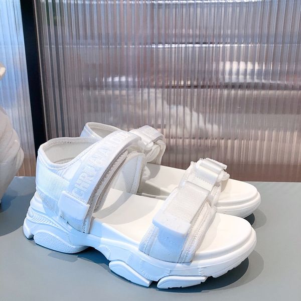 fashion trend popular women sandals ladies true leather flip flops loafers white black slides shoes size 35-40
fashion trend popular women sandals ladies true leather flip flops loafers white black slides shoes size 35-40