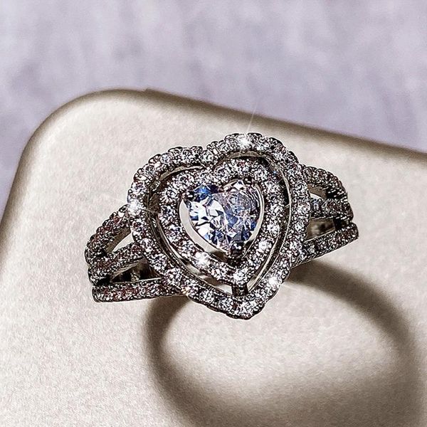 wedding rings luxury heart-shaped female ring brilliant cubic zirconia engagement eternal gift jewelry, Slivery;golden
wedding rings luxury heart-shaped female ring brilliant cubic zirconia engagement eternal gift jewelry, Slivery;golden