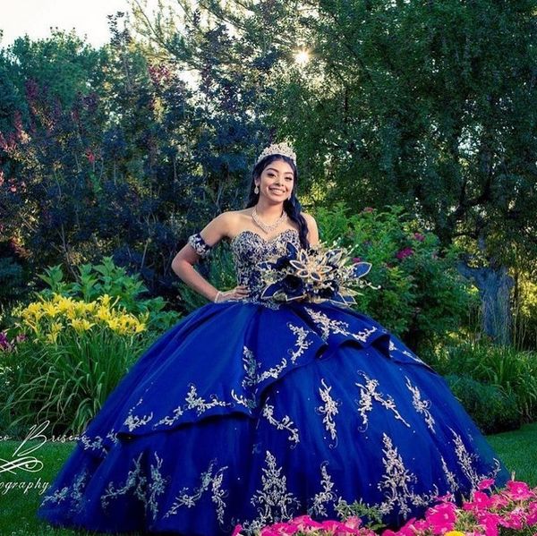 detachale sleeves gold embroidered royal blue quinceanera dresses satin ball gown sweetheart tulle beads xv vestido de sweet 15 prom eveenin, Blue;red
detachale sleeves gold embroidered royal blue quinceanera dresses satin ball gown sweetheart tulle beads xv vestido de sweet 15 prom eveenin, Blue;red