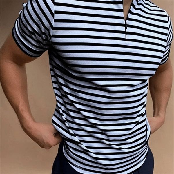 casual mens striped t-shirts summer slim fit short sleeve pullover fashion zipper o-neck tee shirts men streetwear 220302, White;black 
casual mens striped t-shirts summer slim fit short sleeve pullover fashion zipper o-neck tee shirts men streetwear 220302, White;black