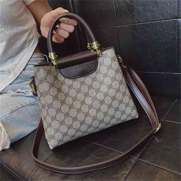 2022 factory outlet online bag women's bag texture capacity portable bucket printed single shoulder messenger
2022 factory outlet online bag women's bag texture capacity portable bucket printed single shoulder messenger