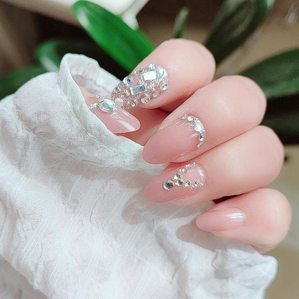 24pcs diamonds wear fashion manicure patch false nails save time wearable nail with glue art decorations, Silver;gold
24pcs diamonds wear fashion manicure patch false nails save time wearable nail with glue art decorations, Silver;gold