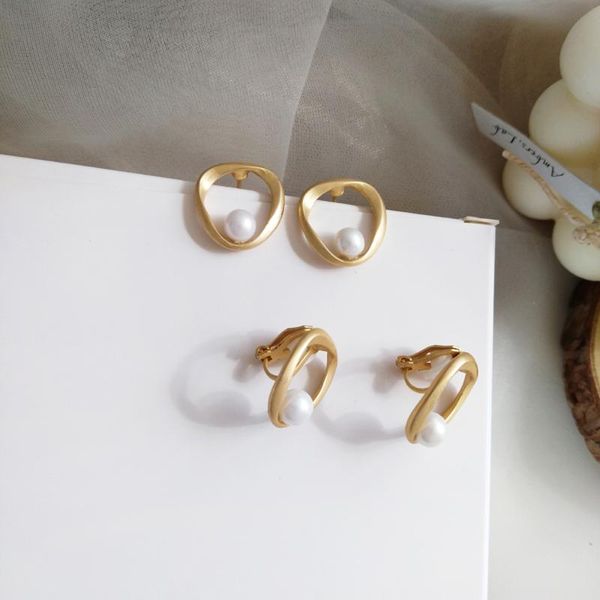 dangle & chandelier pearl earring irregular circle ins wind restoring ancient ways eardrop temperament niche matte earrings women jewelry gi, Silver
dangle & chandelier pearl earring irregular circle ins wind restoring ancient ways eardrop temperament niche matte earrings women jewelry gi, Silver
