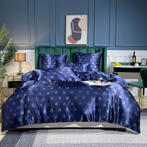 bedding sets summer smooth satin set bee printed 2/3pcs duvet cover pillowcases bedroom double king size blue green no bed sheet
bedding sets summer smooth satin set bee printed 2/3pcs duvet cover pillowcases bedroom double king size blue green no bed sheet