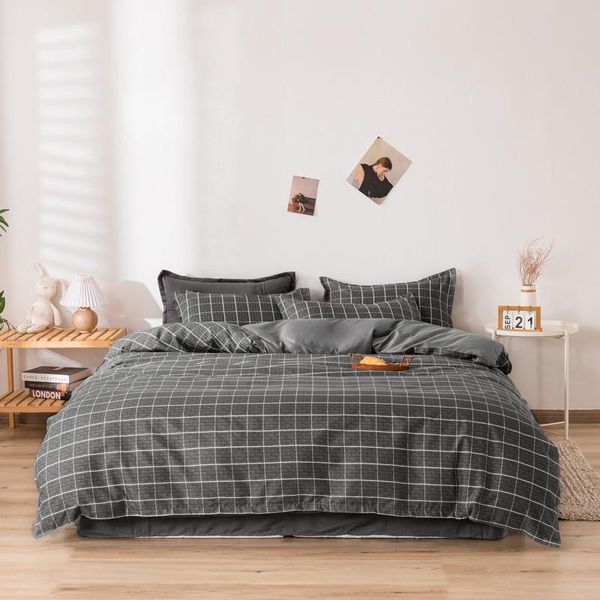 bedding sets stain-resistant king ,twin ,full size, set 4 in 1,1 duvet cover ,2 pillow shams and 1 bed sheet
bedding sets stain-resistant king ,twin ,full size, set 4 in 1,1 duvet cover ,2 pillow shams and 1 bed sheet
