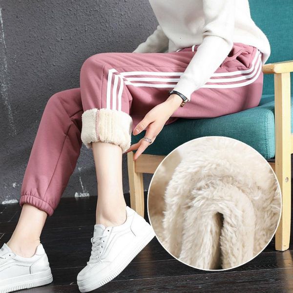 lamb down sports pants woman winter increase thickening wei easy upon will code three bar leisure time a38 women's & capris, Black;white
lamb down sports pants woman winter increase thickening wei easy upon will code three bar leisure time a38 women's & capris, Black;white