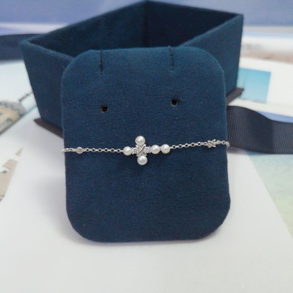 bangle bracelet love cruciform pearl designer watches women men couple fashion designer watche wedding party thanksgiving day valentine jewe, Black
bangle bracelet love cruciform pearl designer watches women men couple fashion designer watche wedding party thanksgiving day valentine jewe, Black