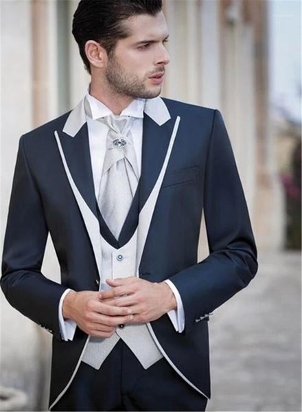 men's suits & blazers 2021 costume homme colorful men sutis groom tuxedos wedding prom blazer 3 pieces terno masculino (jacket+pants+ve, White;black
men's suits & blazers 2021 costume homme colorful men sutis groom tuxedos wedding prom blazer 3 pieces terno masculino (jacket+pants+ve, White;black