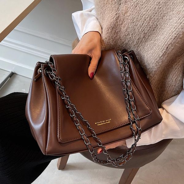 evening bags vintage large armpit bag 2021 winter high-quality pu leather women's designer handbag shoulder messenger
evening bags vintage large armpit bag 2021 winter high-quality pu leather women's designer handbag shoulder messenger