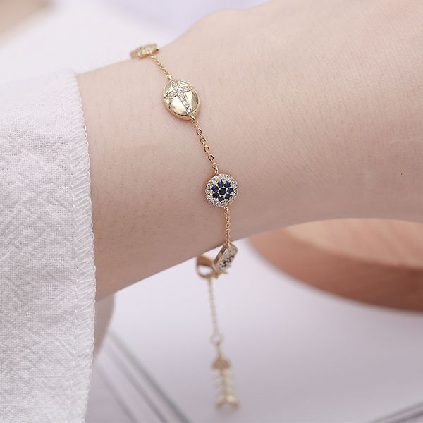 2019 trendy fishbone bracelet women's personalized fashion hand accessories simple xinyun little fish cute bracelet, Red;blue
2019 trendy fishbone bracelet women's personalized fashion hand accessories simple xinyun little fish cute bracelet, Red;blue
