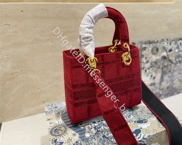 2021 famous designer women fashion handbags totes bags lady d-lite check, plaid & tartan canvas classic retro all-match
2021 famous designer women fashion handbags totes bags lady d-lite check, plaid & tartan canvas classic retro all-match