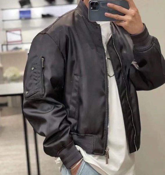 qaulity 22ss men designer luxury flight jackets fashion flower embroidery mens women brand jacket windbreaker coat outdoor streetwear cotton, Black;brown
qaulity 22ss men designer luxury flight jackets fashion flower embroidery mens women brand jacket windbreaker coat outdoor streetwear cotton, Black;brown