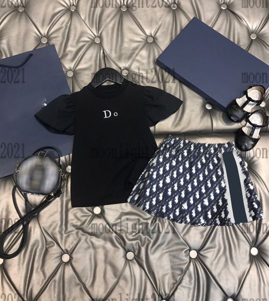 belts new designers girl skirts sets black t shirts high-end knitted cotton 2 pieces sets triangle logo dr dress for kids sports t-shirts su, White
belts new designers girl skirts sets black t shirts high-end knitted cotton 2 pieces sets triangle logo dr dress for kids sports t-shirts su, White