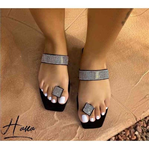 beach non-slip durable spring/summer single finger bright diamond slippers candy color flat women sandals 210622, Black
beach non-slip durable spring/summer single finger bright diamond slippers candy color flat women sandals 210622, Black